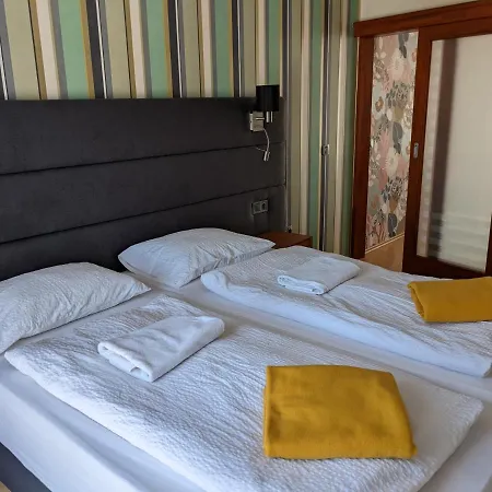 Minaret Apartment Eger
